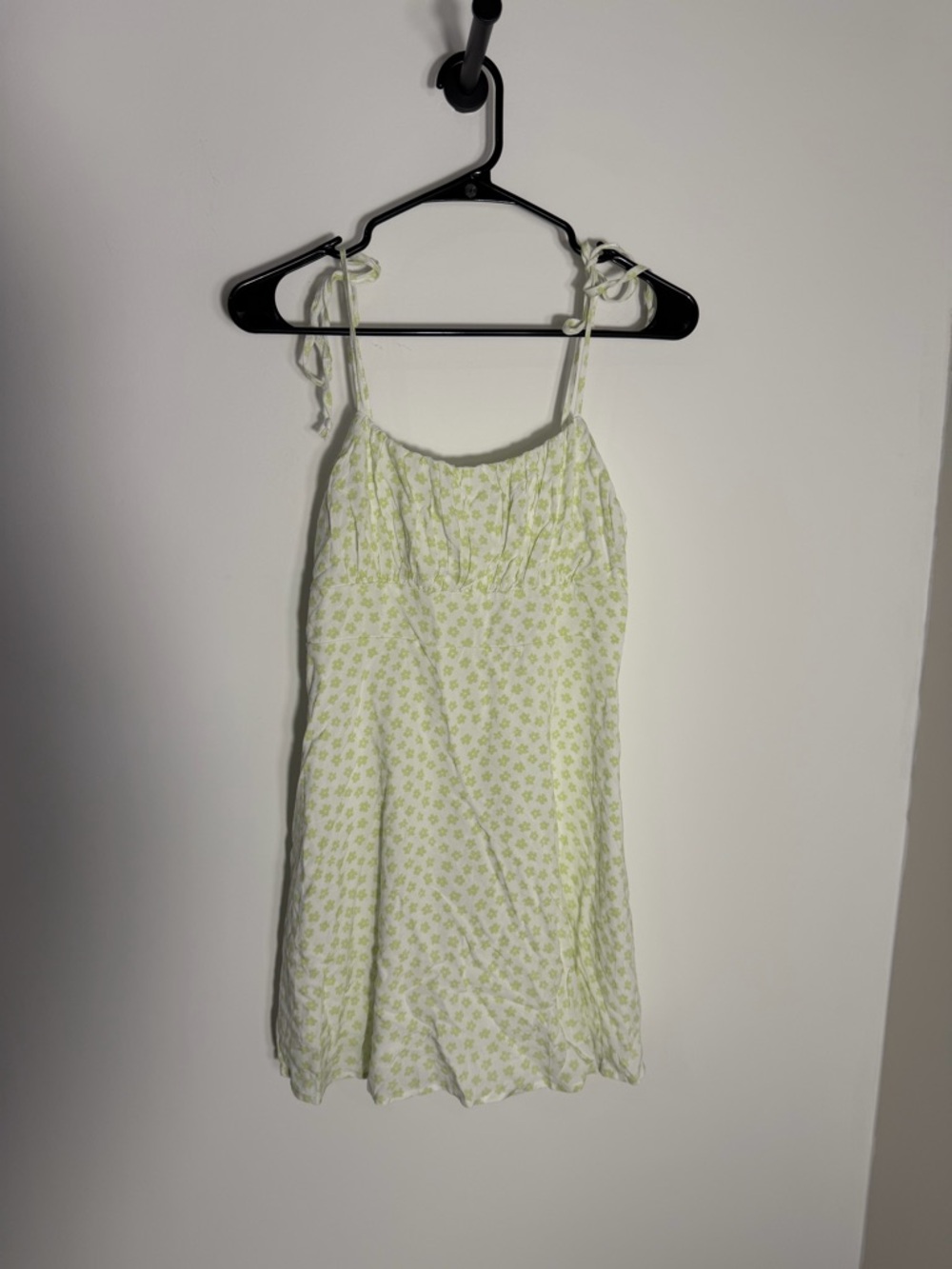 La Hearts Light Green Floral Tie-Shoulder Cami Top